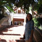 Wężowe schody do świątyni na wzgórzu w Chiang Mai